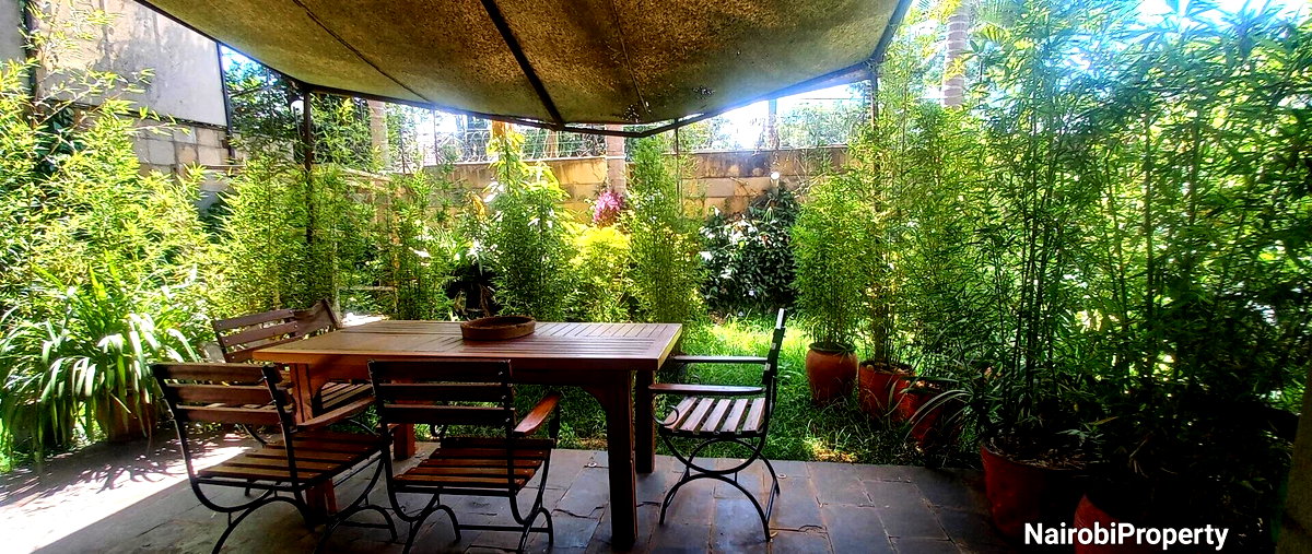 5-Ensuite Townhouse with Rooftop Jacuzzi & Private Pool - Lavington