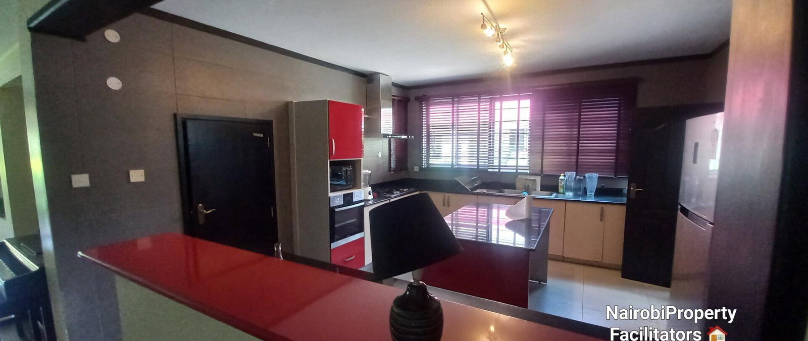 5-Ensuite Townhouse with Rooftop Jacuzzi & Private Pool - Lavington