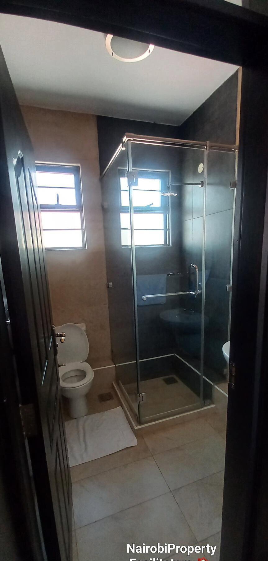 5-Ensuite Townhouse with Rooftop Jacuzzi & Private Pool - Lavington