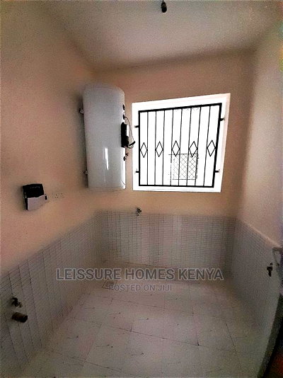 2bdrm Apartment in Lavington for sale - Image 11