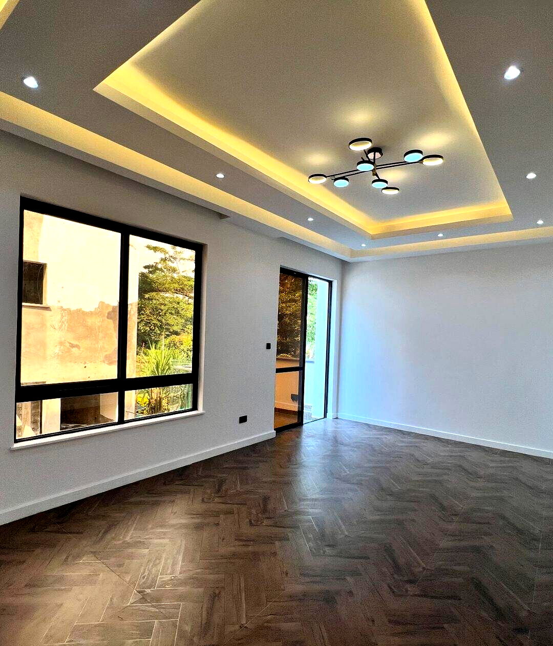New 4-Ensuite Townhouse with DSQ & Solar - Lavington