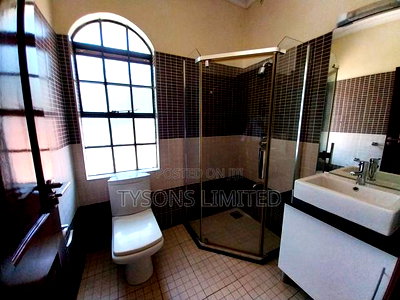 5bdrm Villa in Runda for sale - Image 8