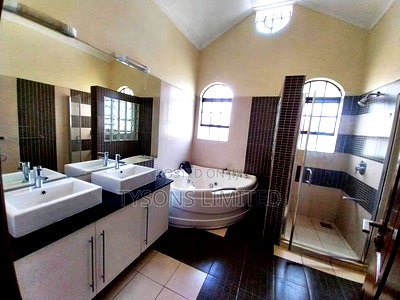 5bdrm Villa in Runda for sale - Image 7