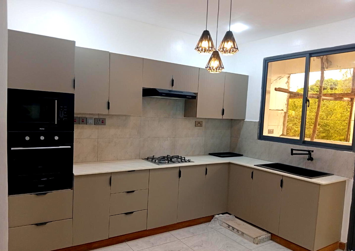 3BR All-Ensuite Apartment with Gym & Backup Generator - Nyali