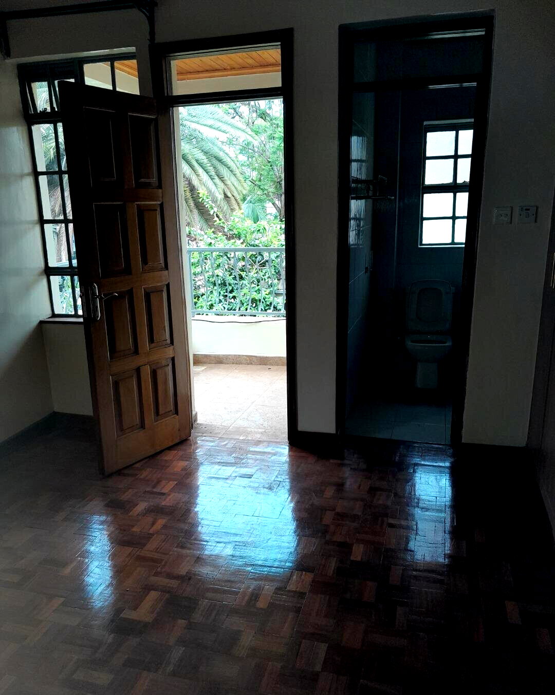 5-Bed Townhouse with Walk-In Closet & Private Garden - Lavington