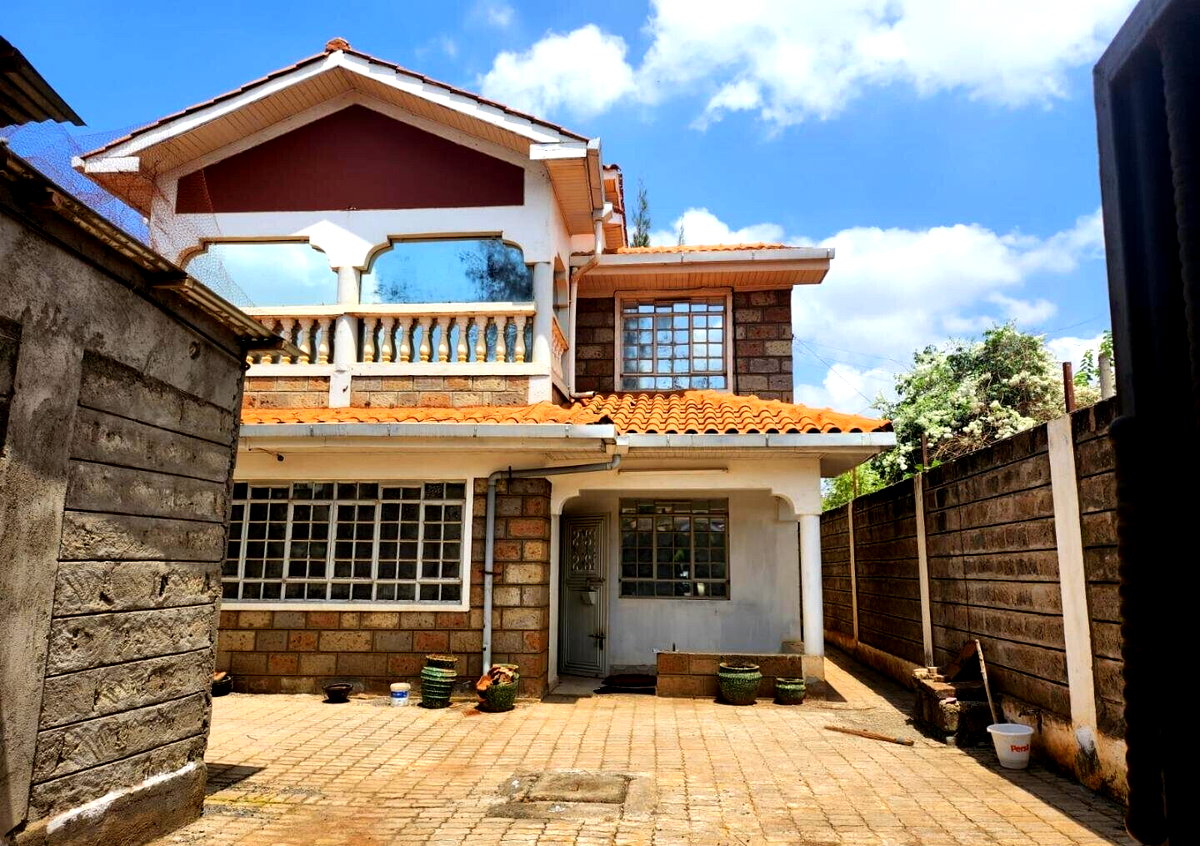 1/8 Acre Townhouse with Garden - KSh 17M