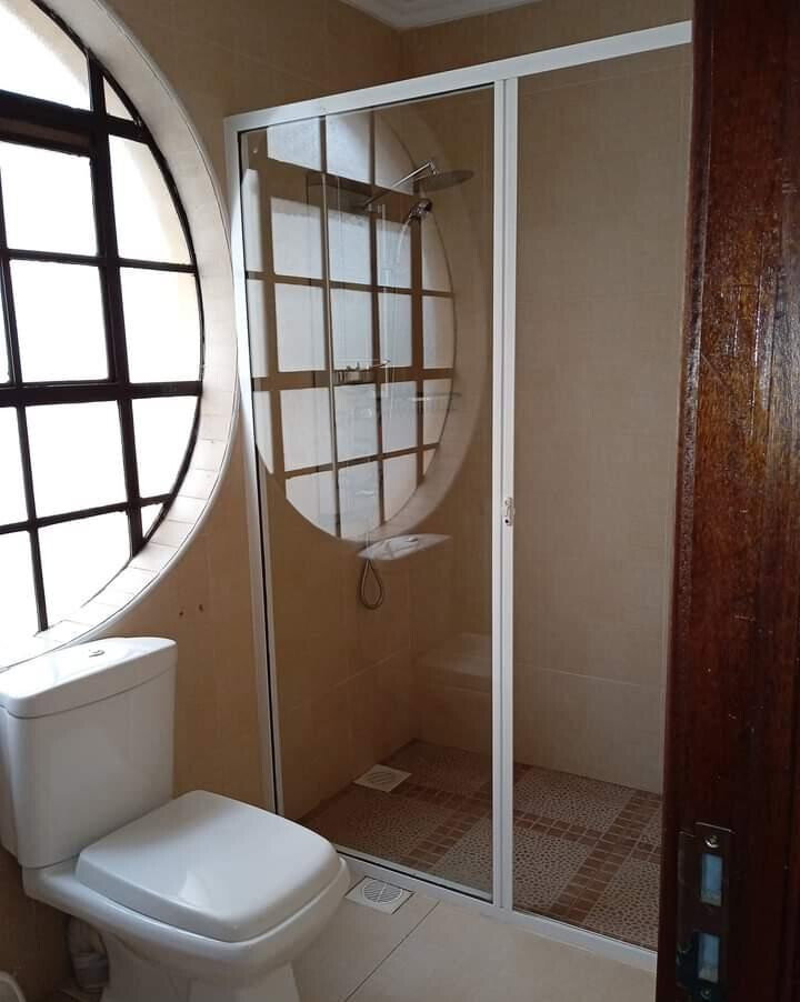 5-Ensuite Maisonette with Guest Wing & Lush Garden - Lavington