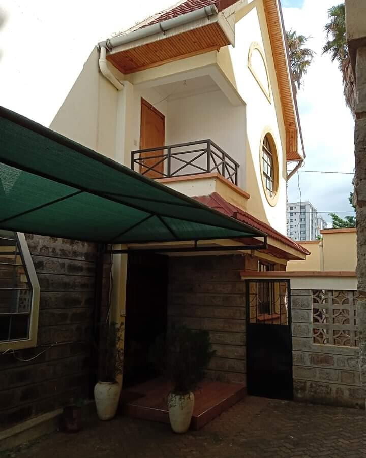 5-Ensuite Maisonette with Guest Wing & Lush Garden - Lavington
