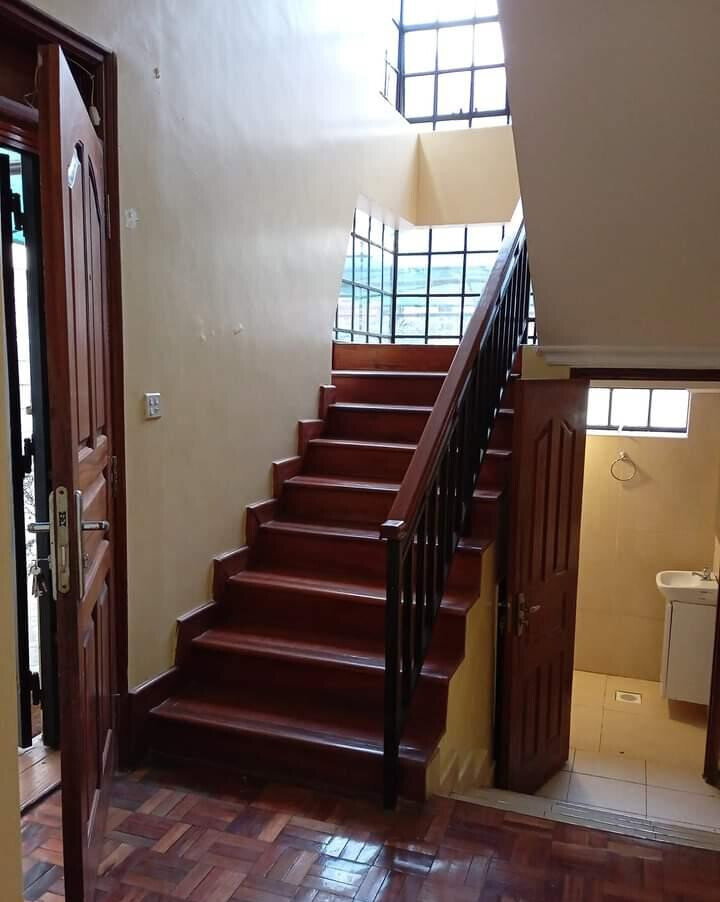 5-Ensuite Maisonette with Guest Wing & Lush Garden - Lavington