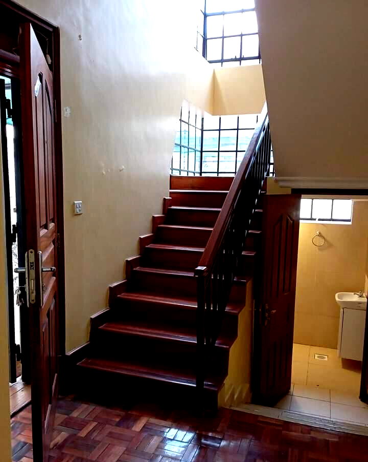 5-Ensuite Maisonette with Guest Wing & Lush Garden - Lavington