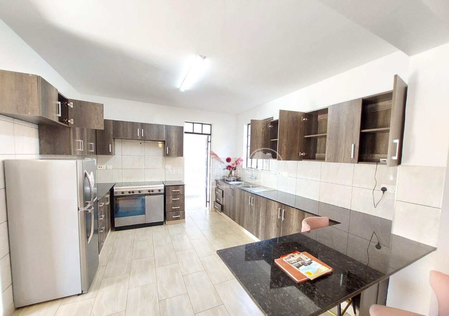 4BR Townhouse with Gym & Clubhouse - Gated Estate, Ruiru