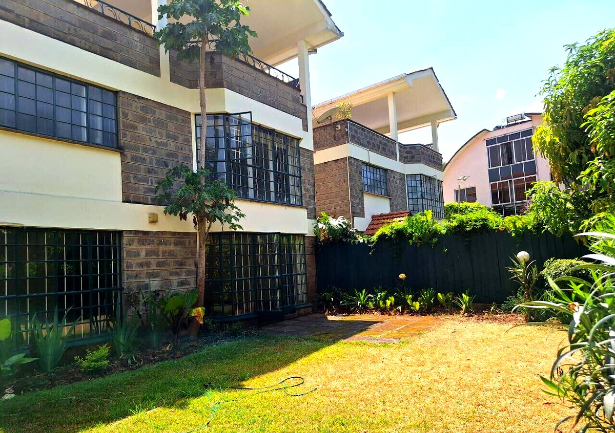 4-Ensuite Townhouse with Study & Private Garden - Spring Valley