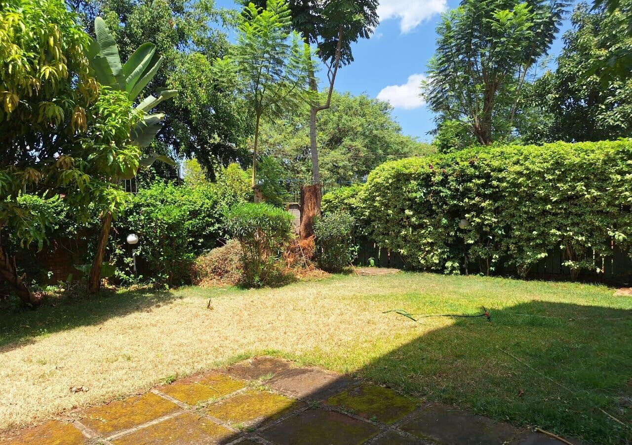 4-Ensuite Townhouse with Study & Private Garden - Spring Valley