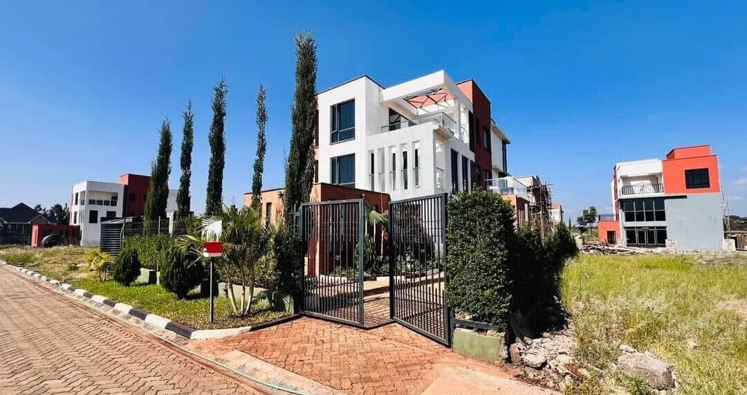 Ready-to-Move-In 4BR Ensuite Villa on 1/8 Acre - Membley, Ruiru