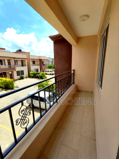 4bdrm Villa in Gateway Mall Area for sale - Image 2