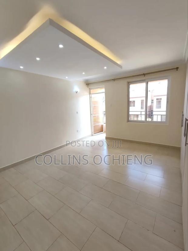 4bdrm Villa in Gateway Mall Area for sale