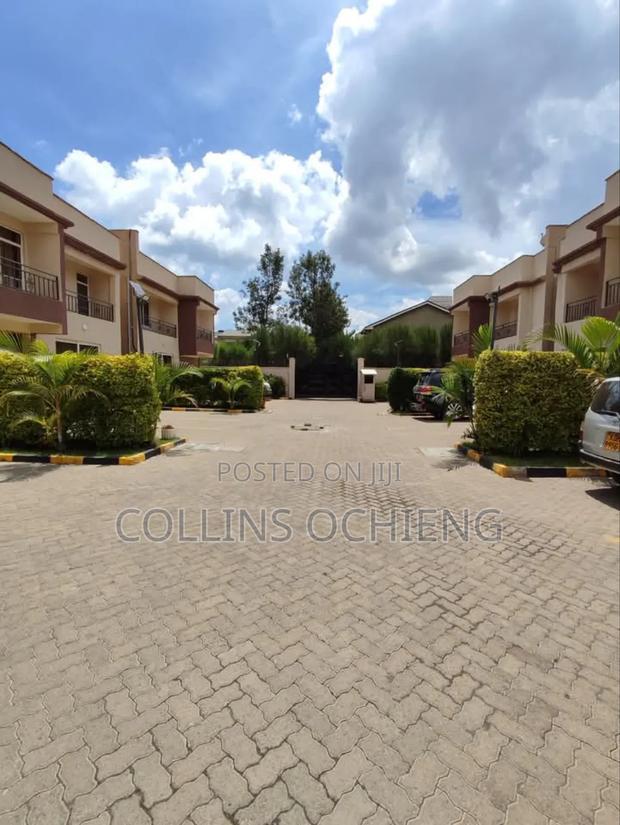 4bdrm Villa in Gateway Mall Area for sale