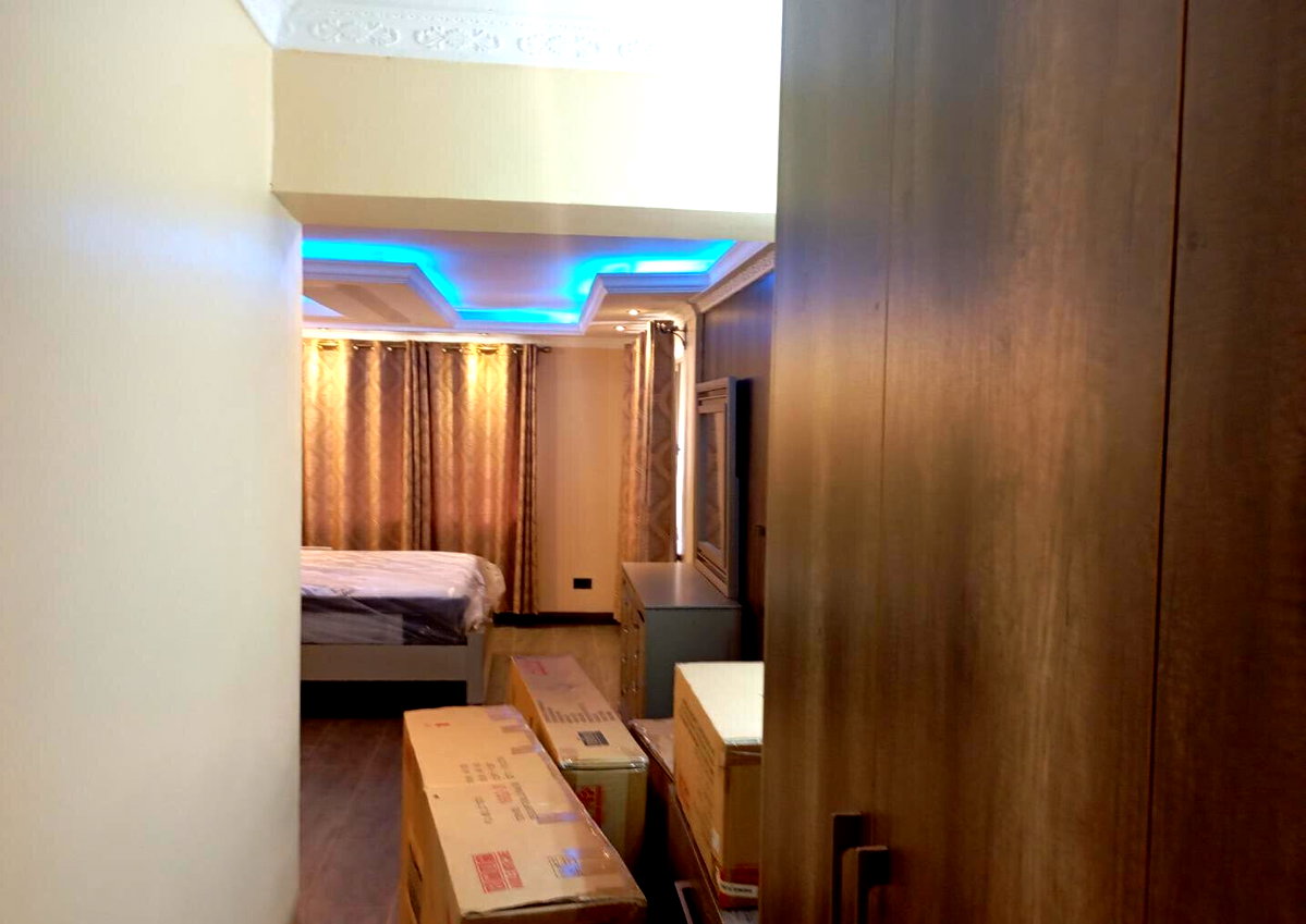 Multi-Level 5-Bed Townhouse with Double Lounge - Lavington