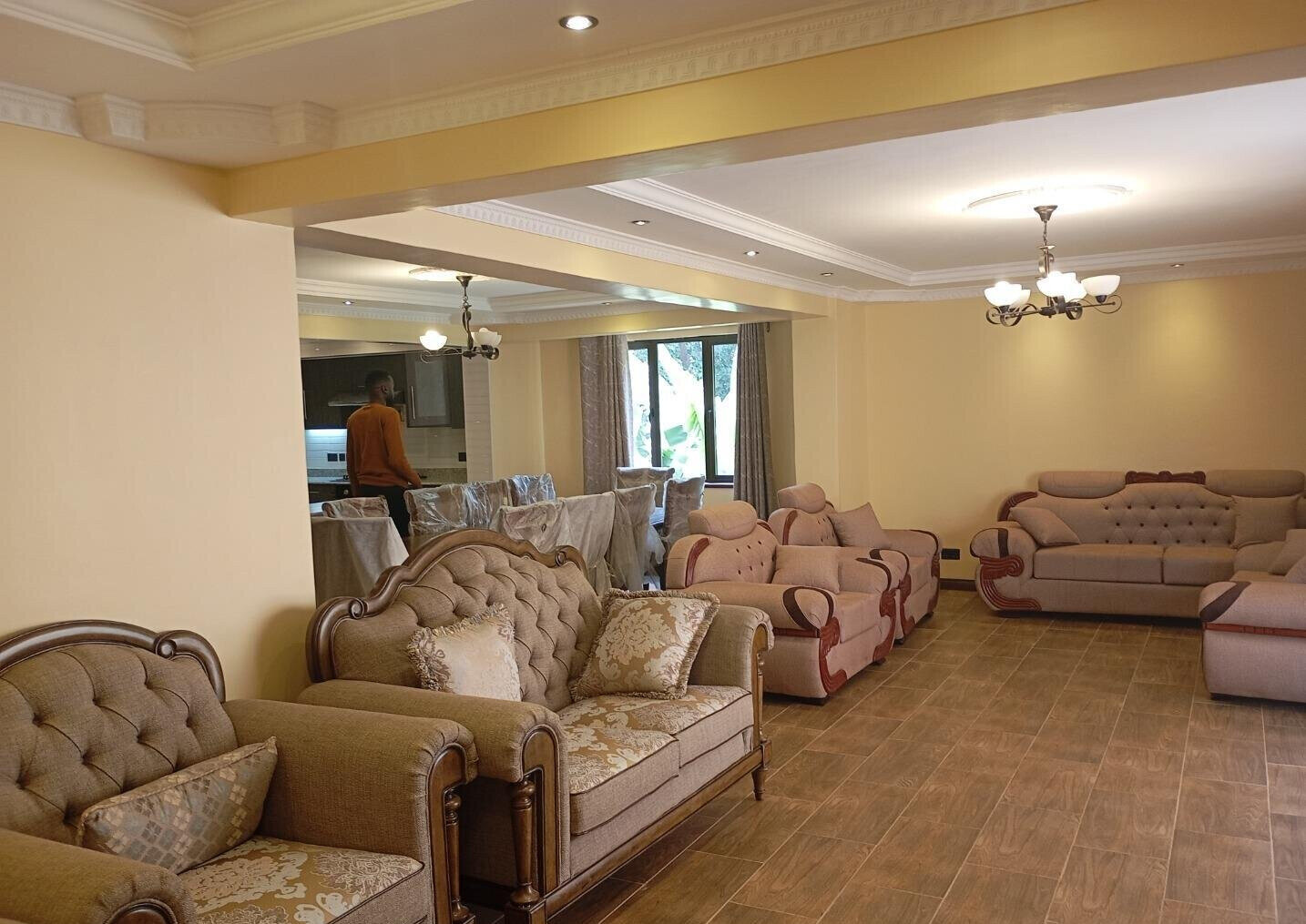 Multi-Level 5-Bed Townhouse with Double Lounge - Lavington