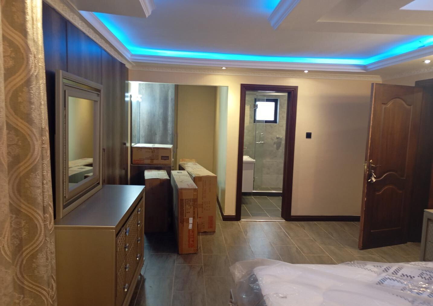 Multi-Level 5-Bed Townhouse with Double Lounge - Lavington