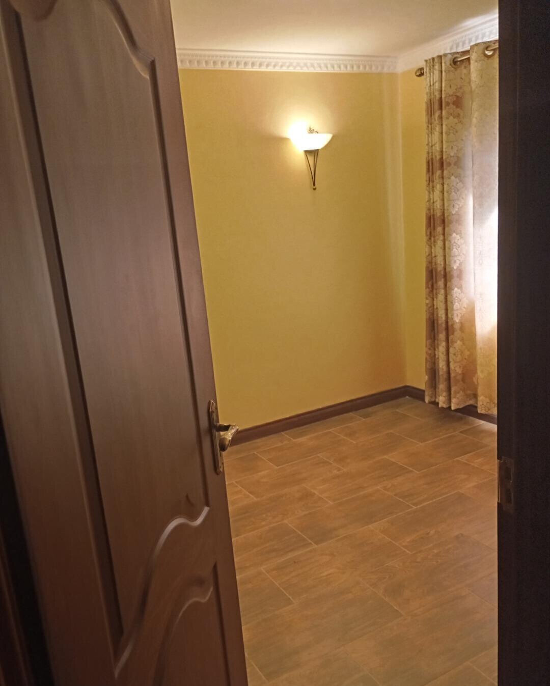 Multi-Level 5-Bed Townhouse with Double Lounge - Lavington