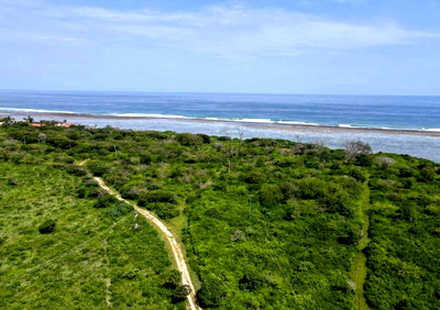 Beachfront Garden Plot for KSh 8.5M