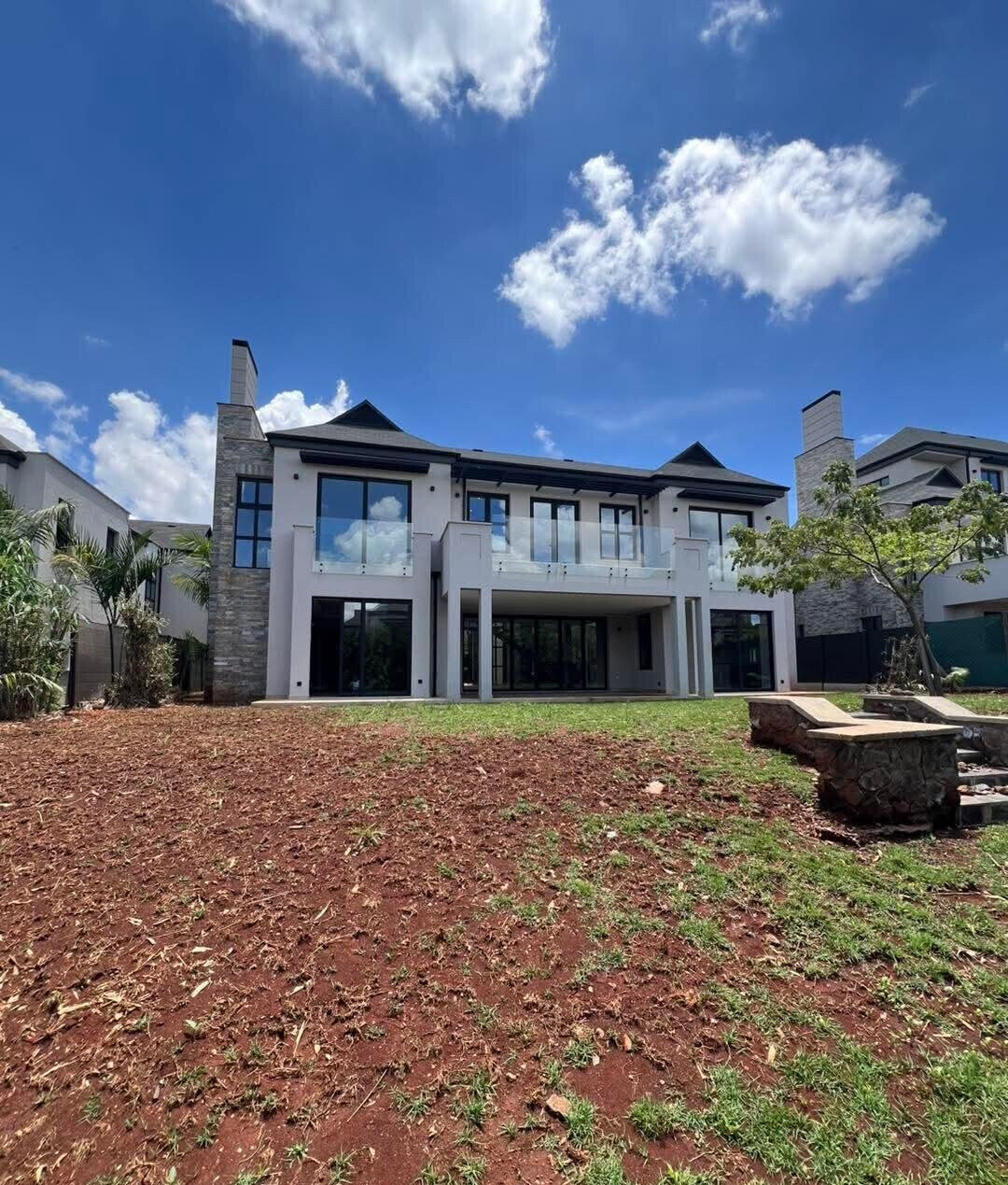 4BR Townhouse with Clubhouse, Gym & Co-Workspaces - Runda