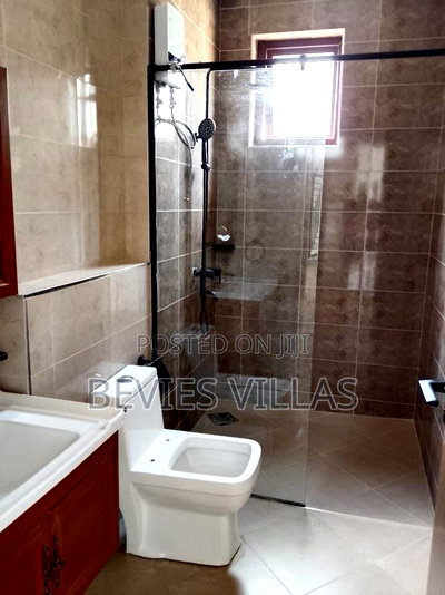 2bdrm Apartment in Parklands for rent - Image 14