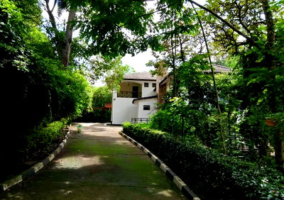 1.1 Acre Ambassadorial Home for Rent