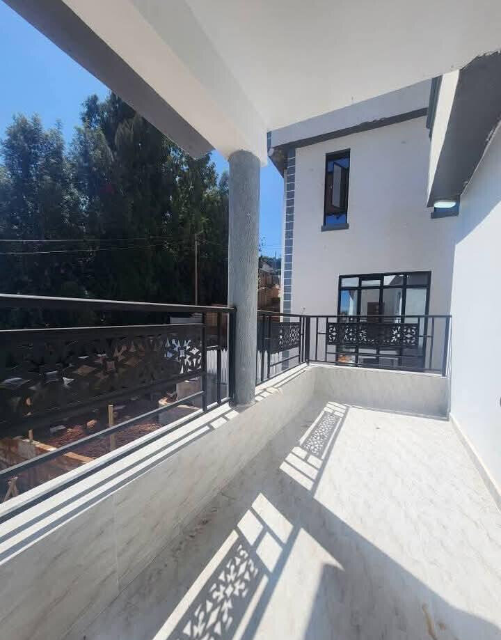 5BR All-Ensuite Townhouse with Rooftop Terrace & DSQ - Ngong