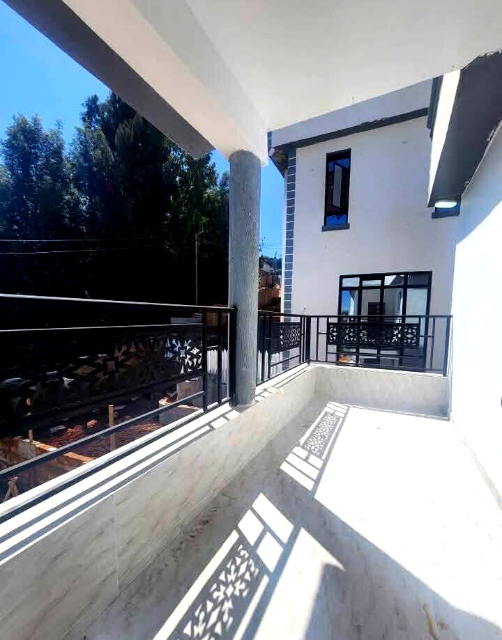 5BR All-Ensuite Townhouse with Rooftop Terrace & DSQ - Ngong