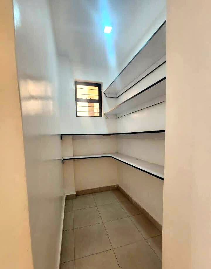5BR All-Ensuite Townhouse with Rooftop Terrace & DSQ - Ngong