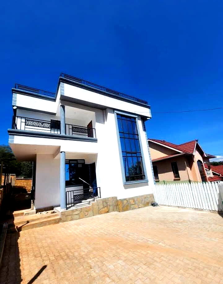 5BR All-Ensuite Townhouse with Rooftop Terrace & DSQ - Ngong