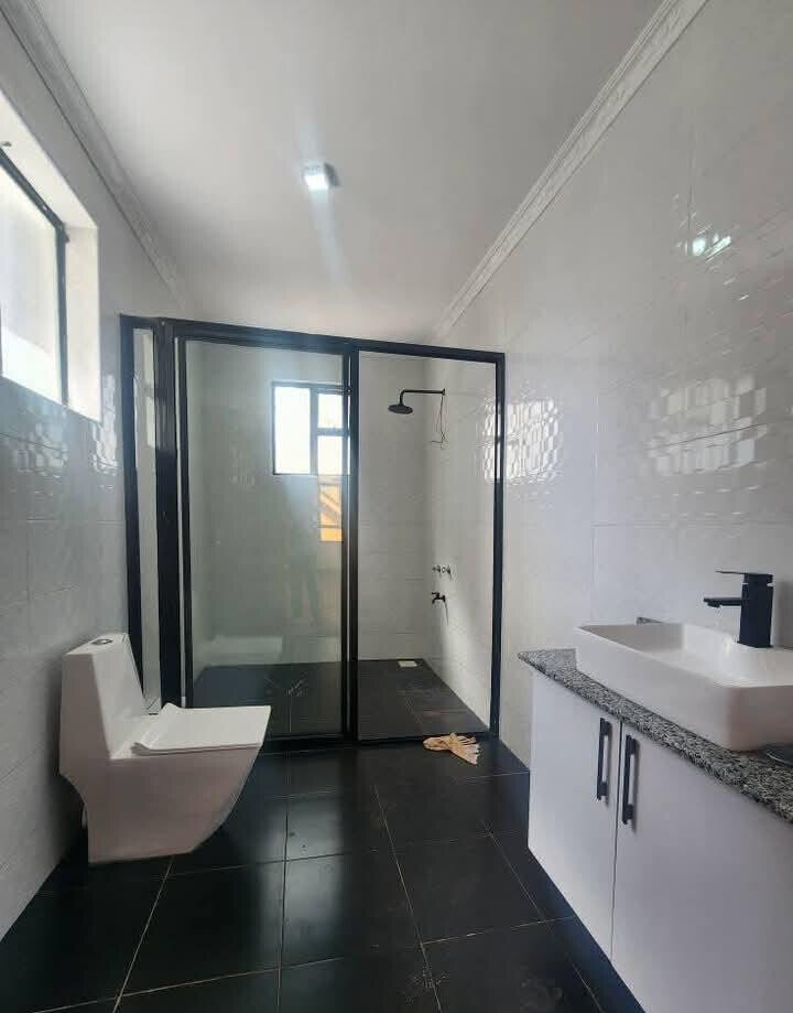 5BR All-Ensuite Townhouse with Rooftop Terrace & DSQ - Ngong