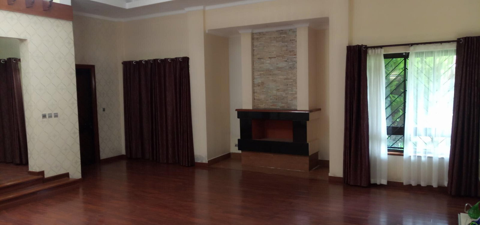 4BR Townhouse with Office & Clubhouse - Ridgeways