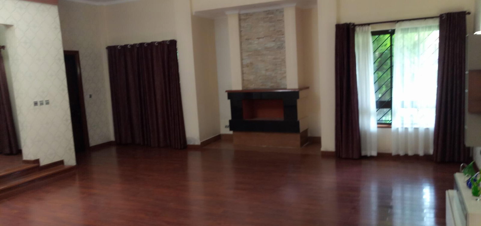 4BR Townhouse with Office & Clubhouse - Ridgeways