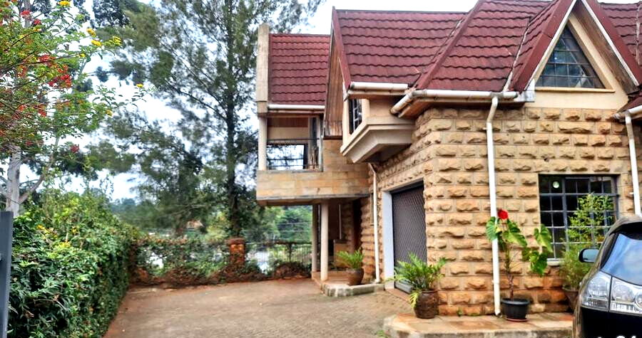 5-Ensuite Townhouse with Private Garden & DSQ - Lavington