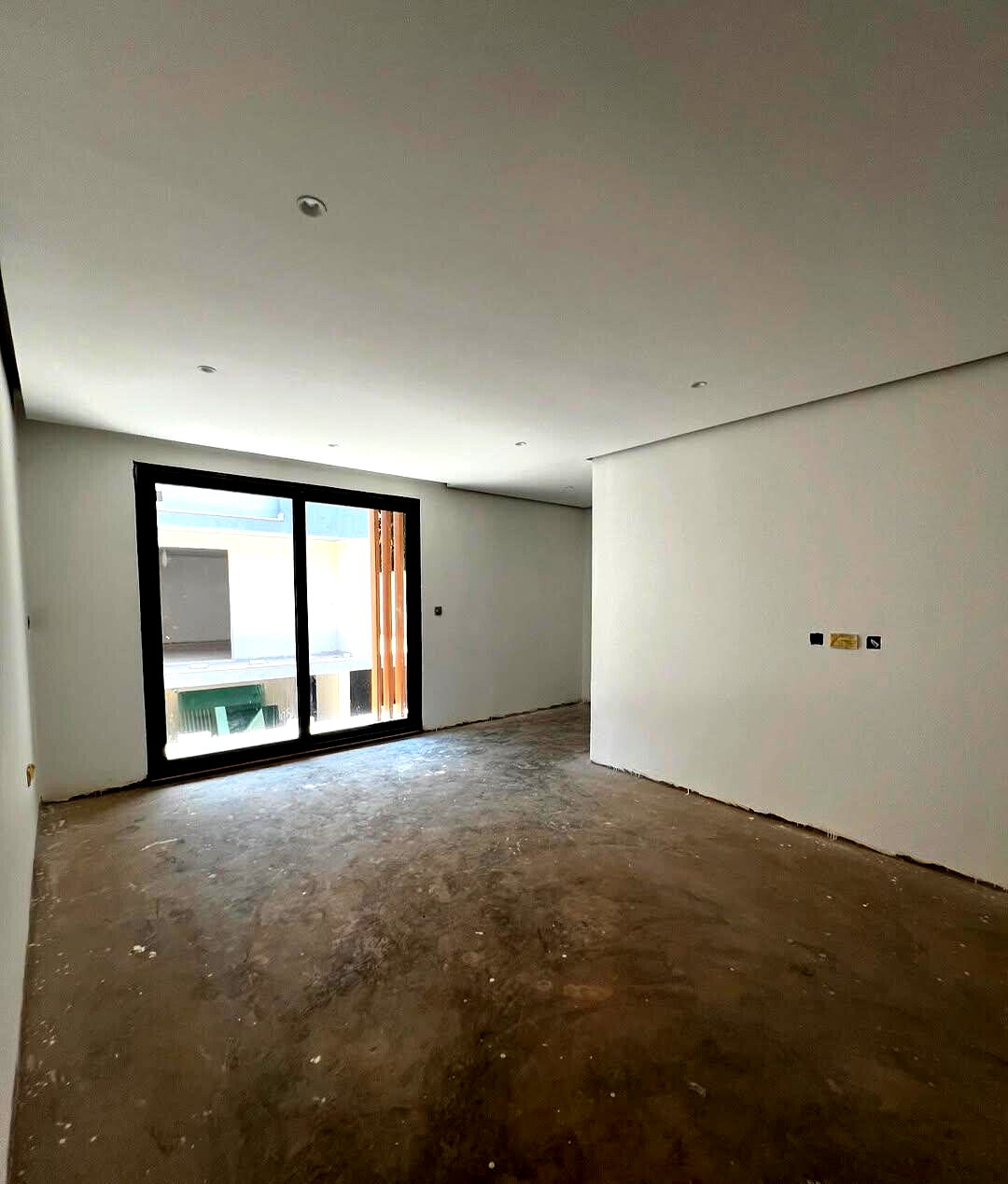 3-Storey 5-Ensuite Townhouse with Rooftop Terrace - Lavington