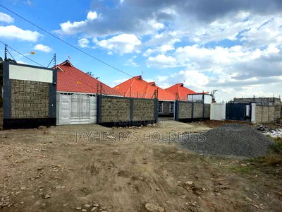 3bdrm Bungalow in Kimbo for sale - Image 1