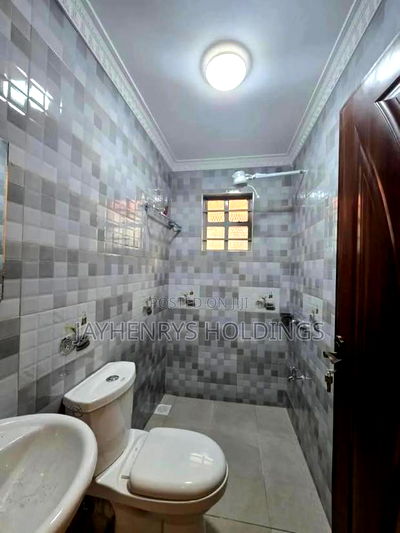 3bdrm Bungalow in Kimbo for sale - Image 13