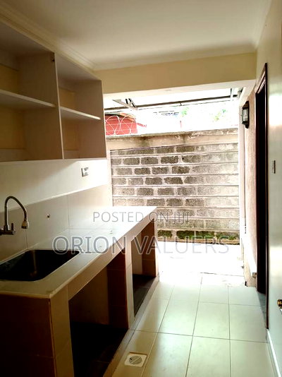 5bdrm House in Lavington, Maziwa for rent - Image 4