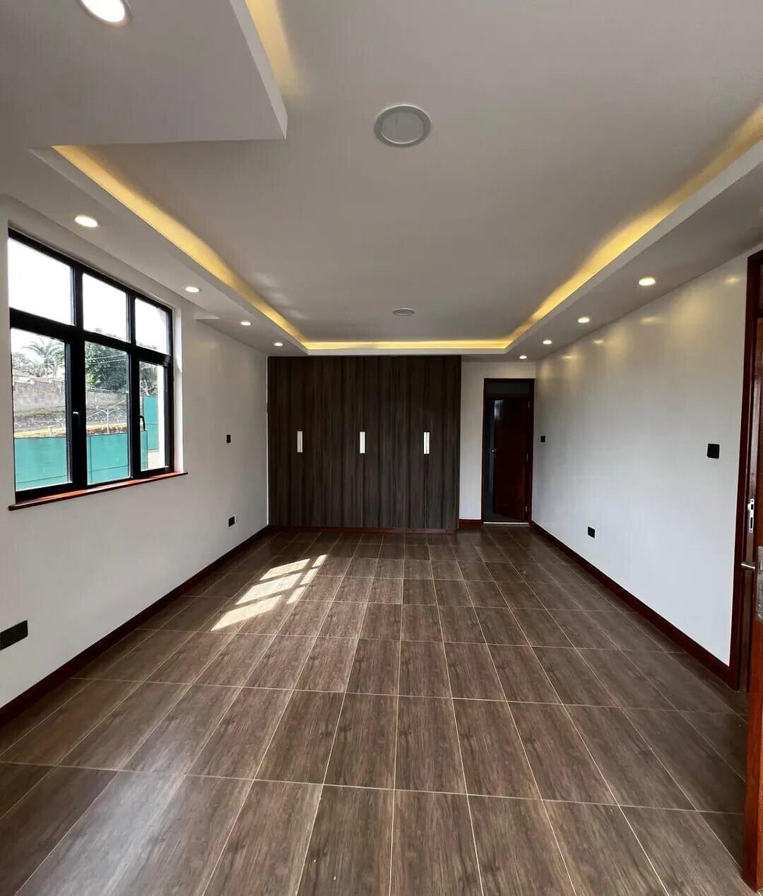 5-Ensuite Townhouse with Lift & Generator - Kyuna Estate
