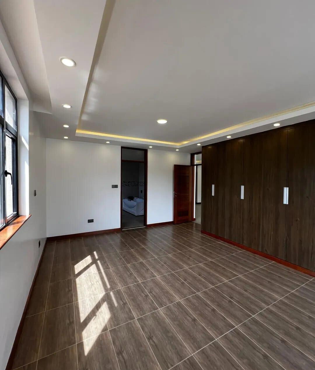 5-Ensuite Townhouse with Lift & Generator - Kyuna Estate
