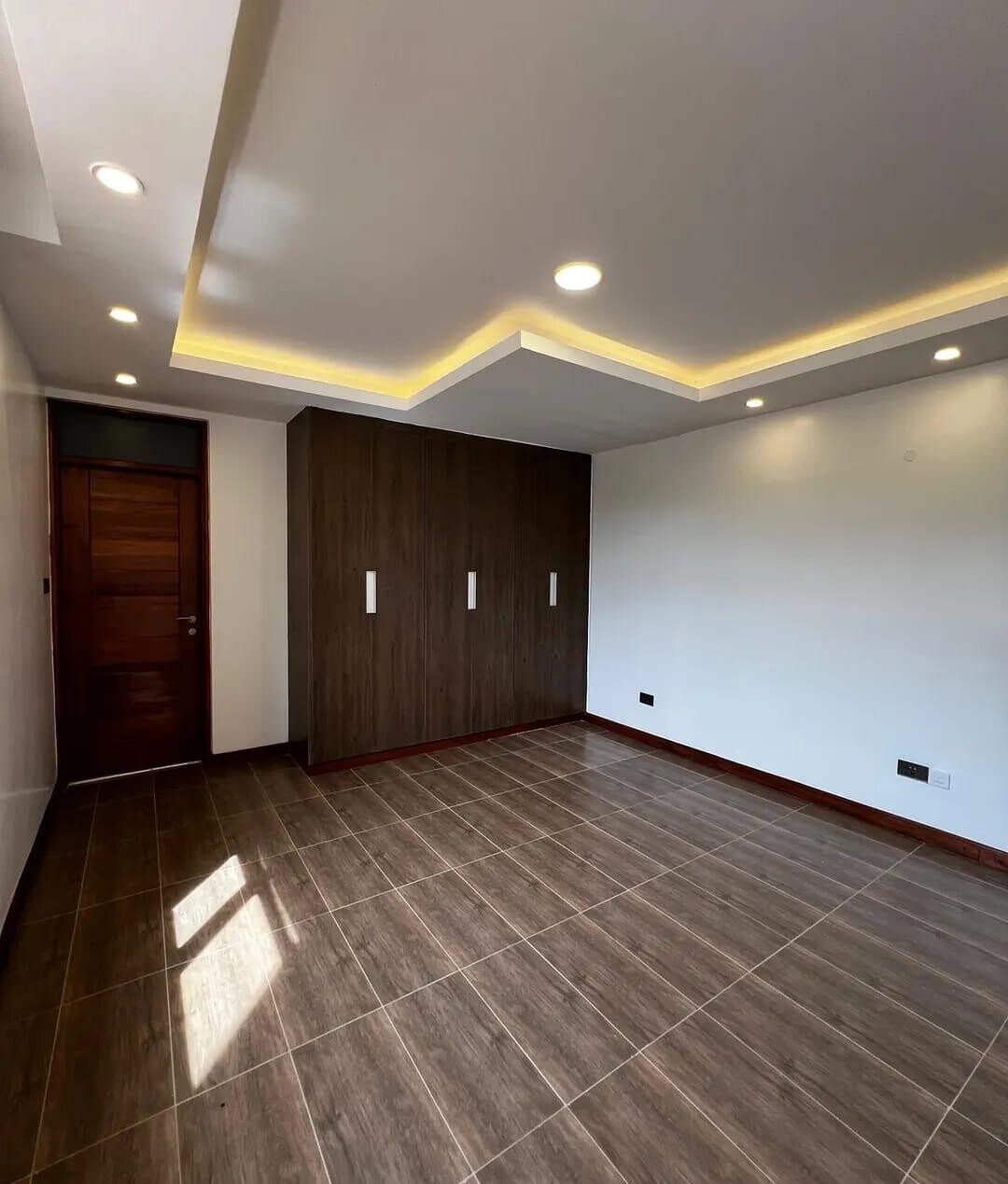 5-Ensuite Townhouse with Lift & Generator - Kyuna Estate