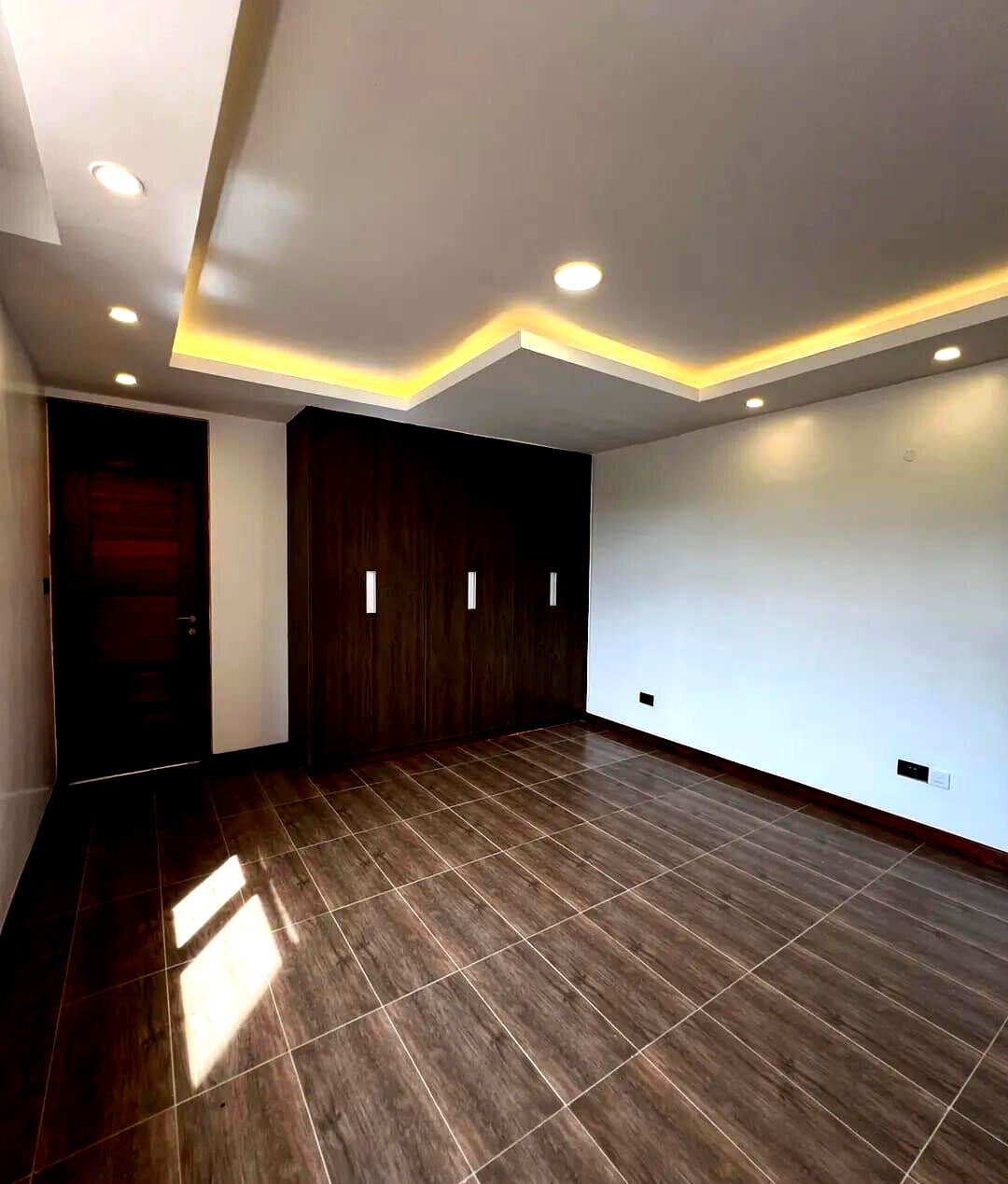 5-Ensuite Townhouse with Lift & Generator - Kyuna Estate