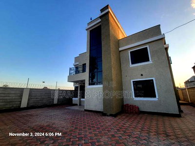 5bdrm Maisonette in Kamakis for sale - Image 1