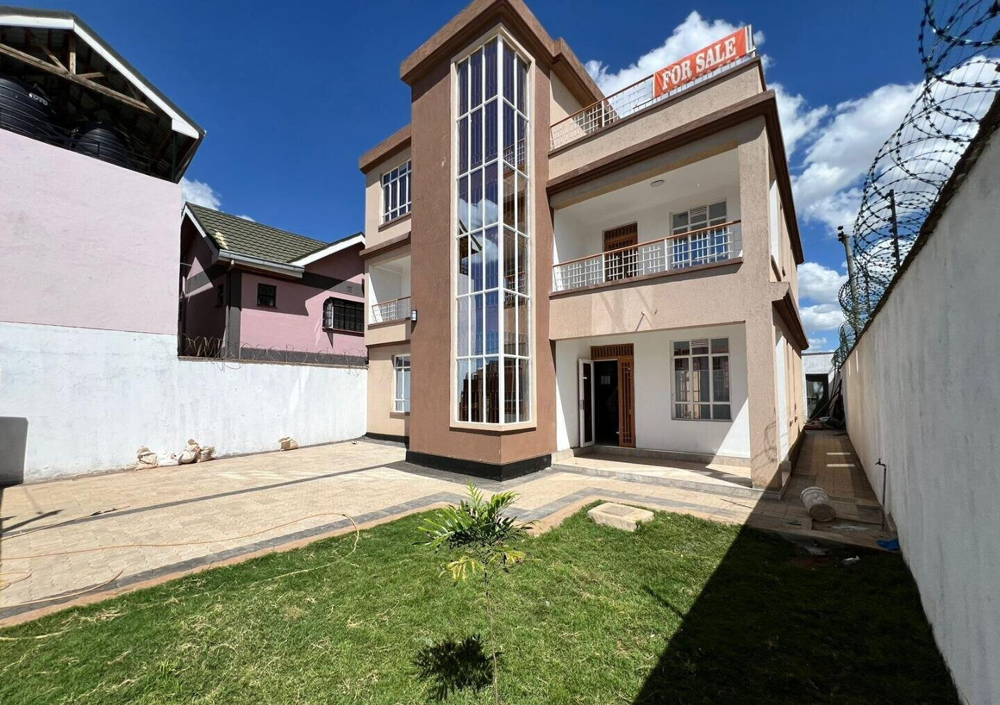 5BR All-Ensuite Villa with Staff Quarter - Membley, Ruiru