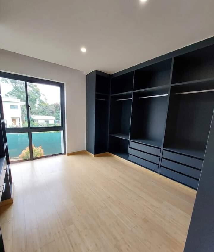 Ultra-Modern 5-Bed Townhouse with Rooftop Terrace – Old Runda, Karen