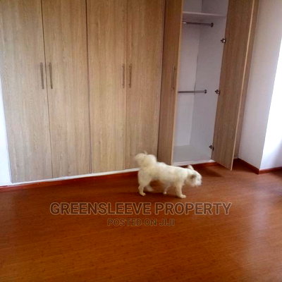 4bdrm Bungalow in Hardy for rent - Image 5