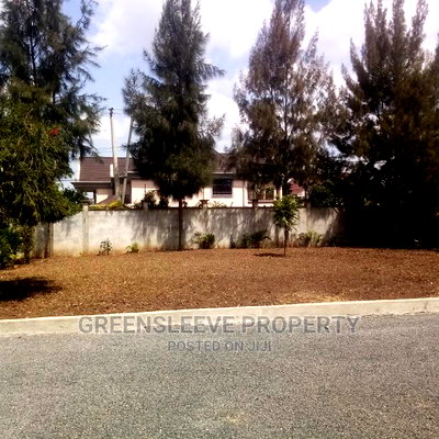 4bdrm Bungalow in Hardy for rent - Image 3